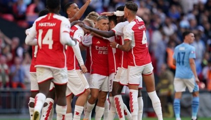  Arsenal终结十二年魔咒客场首次击败曼城  