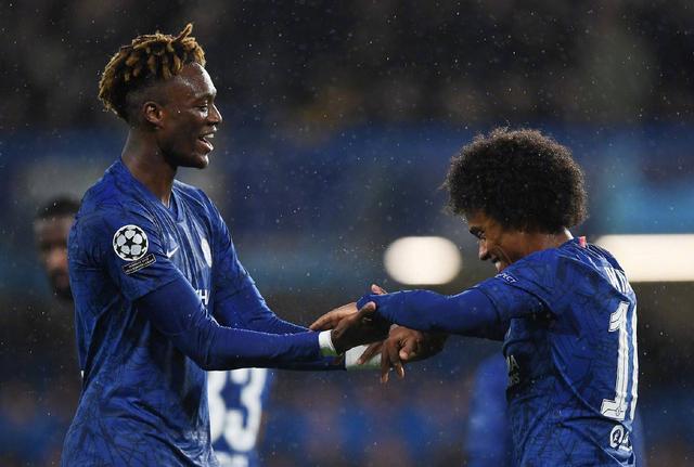  利物浦大胜伯恩茅斯加克波完美首秀惊艳  